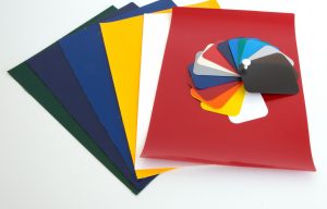 Skaitykite daugiau apie straipsnį Skaidrios ir Tentinės PVC medžiagos pranašumai